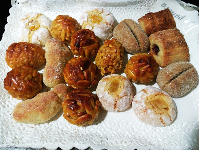 Panellets - Castanyada in Barcelona vieren