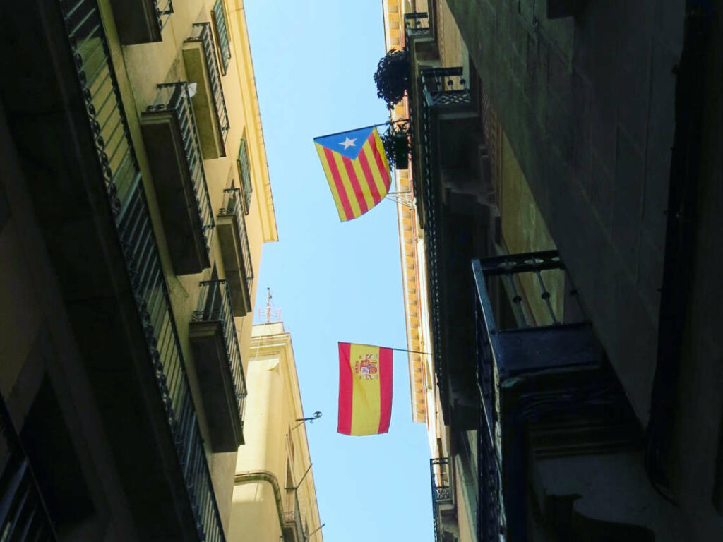 Spaanse en Catalaanse vlag